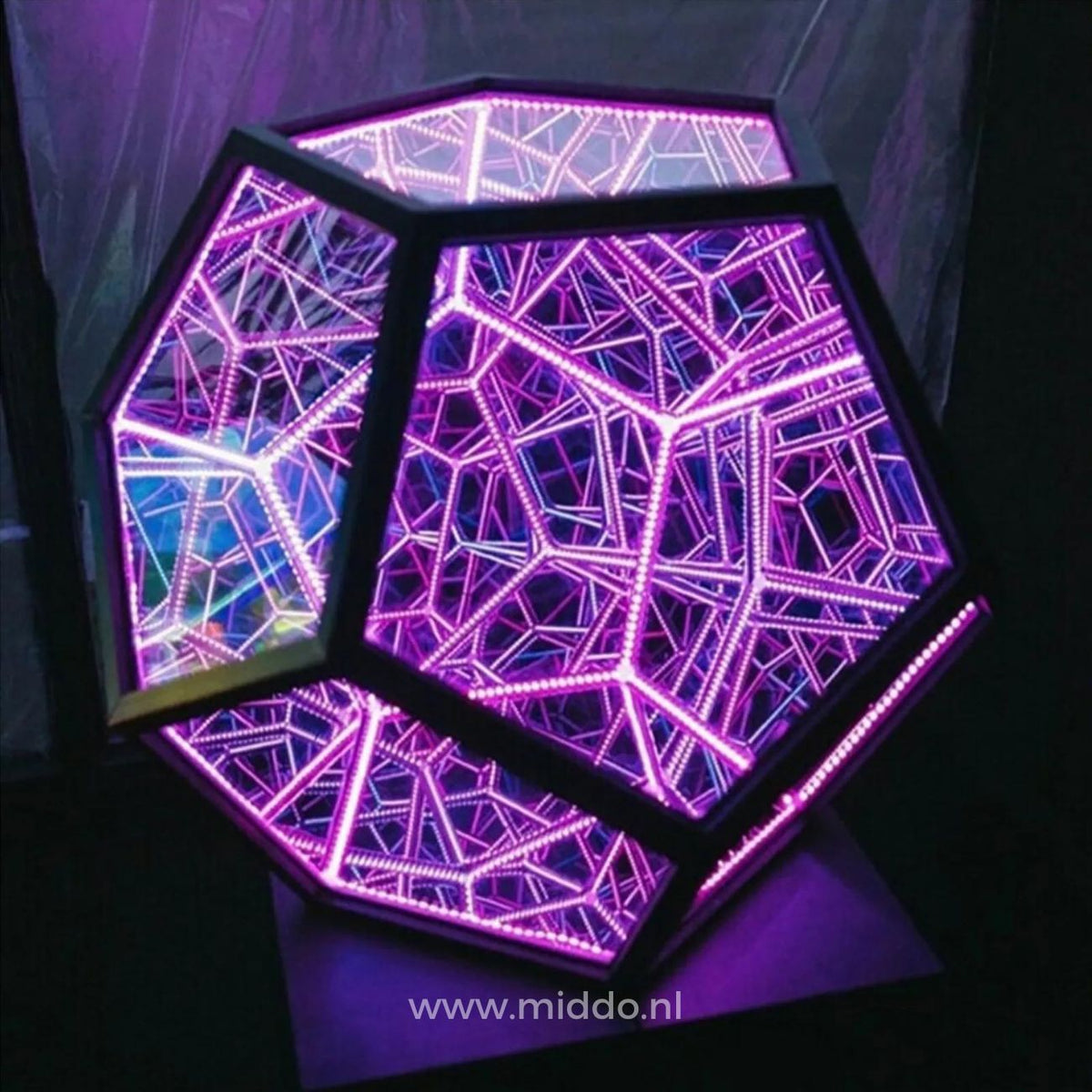 Infinity 3 Light Sphere™ | Ontdek een Eindeloze Wereld van Licht en Illusie